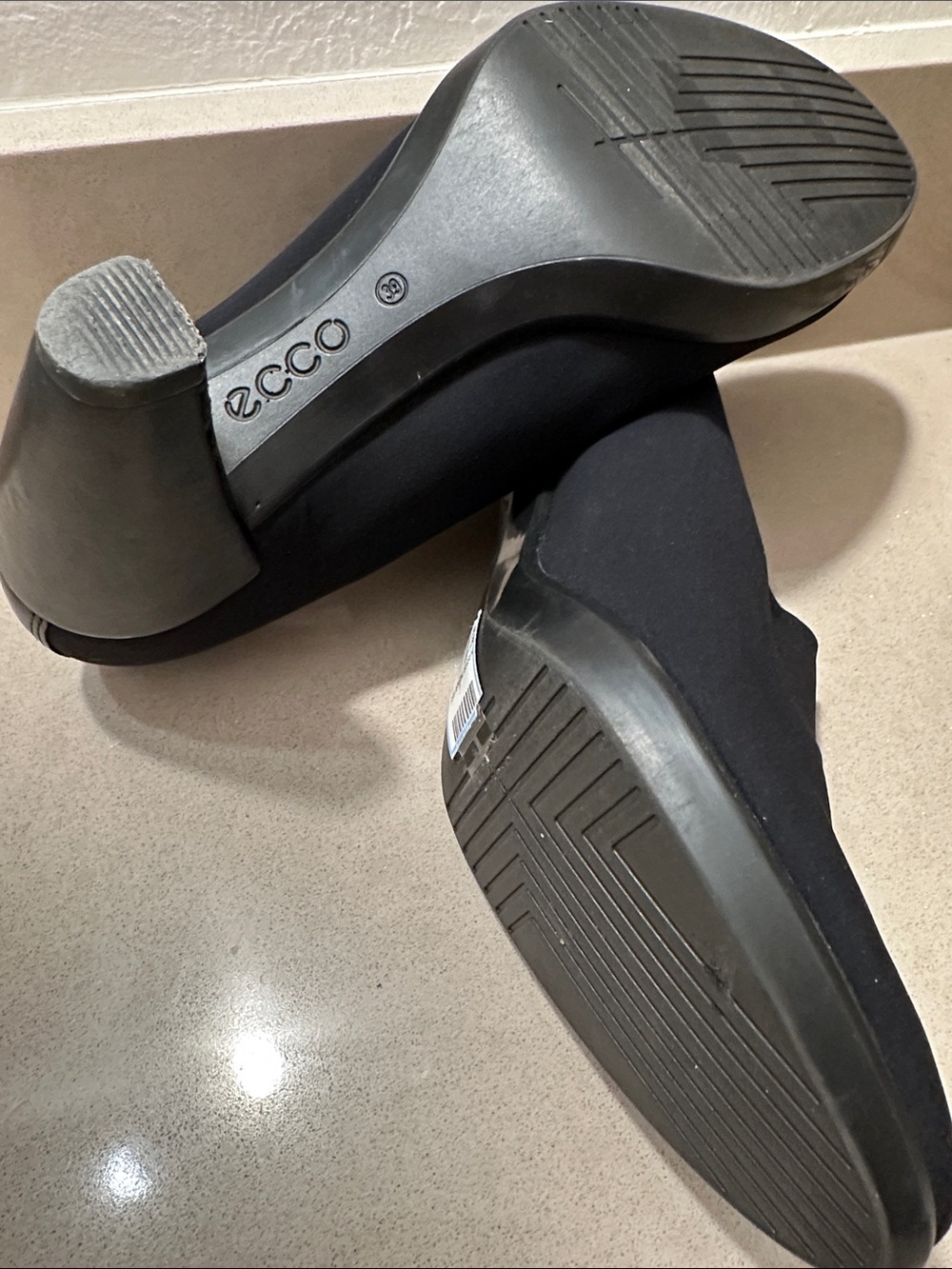 Ecco Women's Black Slip-On heels - Picture 6 of 8